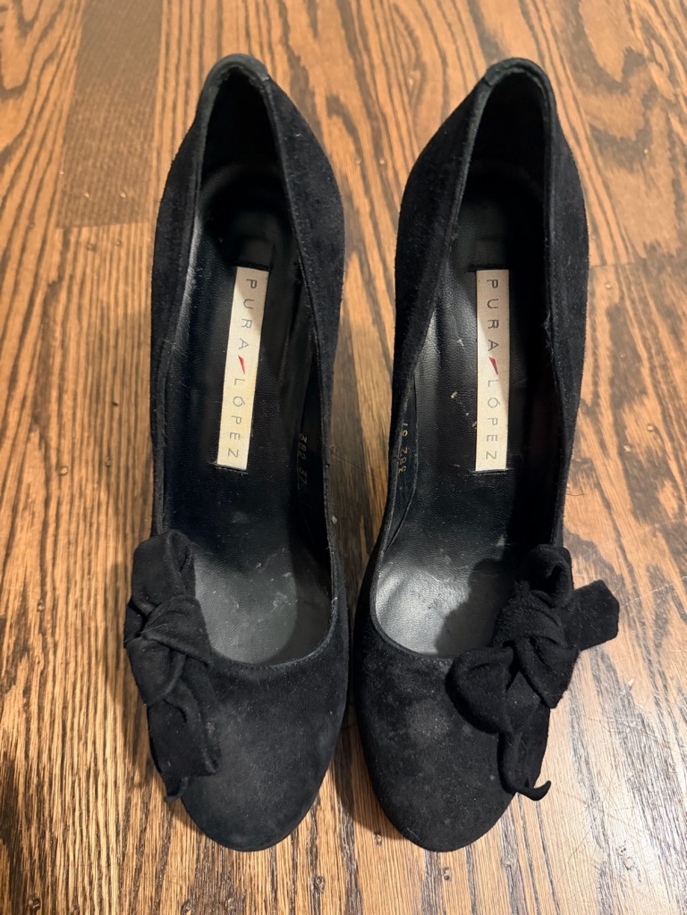 Pura López Black Suede Bow Pumps - Women's Dress Heels 37